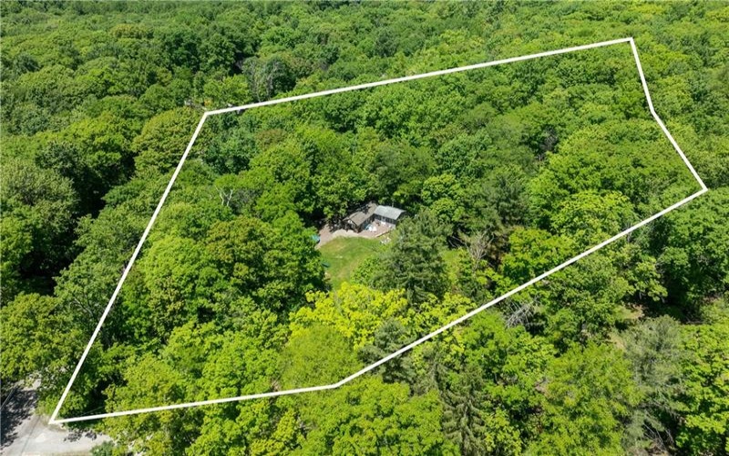 120 New Beaver Creek Rd, Markleysburg, 15459, 2 Bedrooms Bedrooms, ,1.1 BathroomsBathrooms,Residential,For Sale,New Beaver Creek Rd,1759161