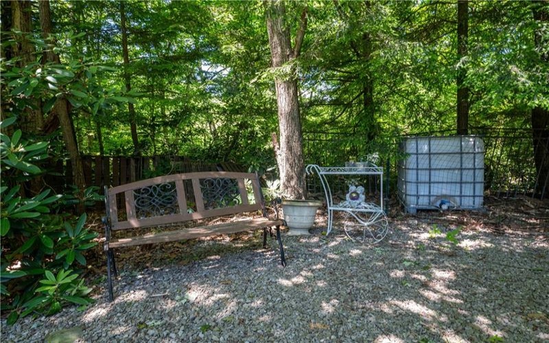 120 New Beaver Creek Rd, Markleysburg, 15459, 2 Bedrooms Bedrooms, ,1.1 BathroomsBathrooms,Residential,For Sale,New Beaver Creek Rd,1759161