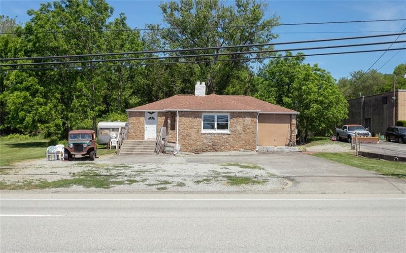 1065 University Dr, Connellsville, 15425, 3 Bedrooms Bedrooms, ,1 BathroomBathrooms,Residential,For Sale,University Dr,1759189
