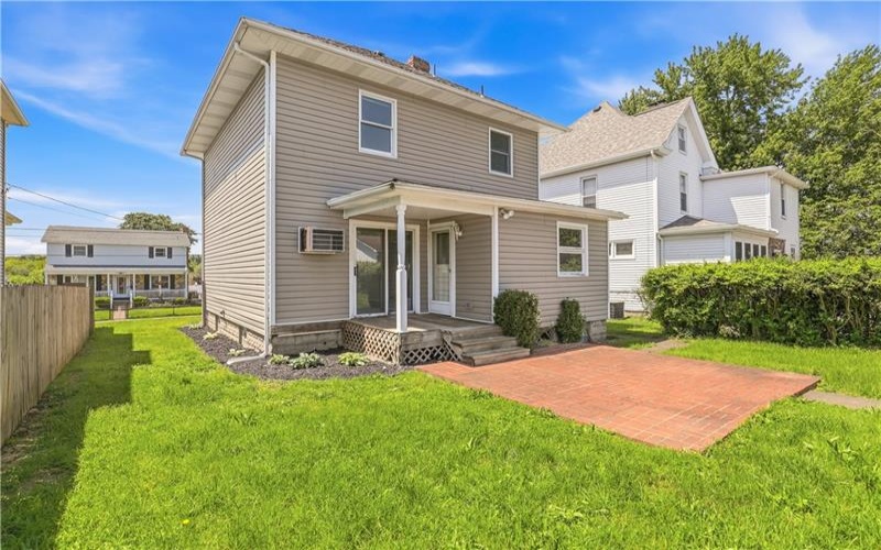 1221 Vine St, Connellsville, 15425, 3 Bedrooms Bedrooms, ,1 BathroomBathrooms,Residential,For Sale,Vine St,1754157