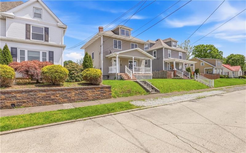 1221 Vine St, Connellsville, 15425, 3 Bedrooms Bedrooms, ,1 BathroomBathrooms,Residential,For Sale,Vine St,1754157