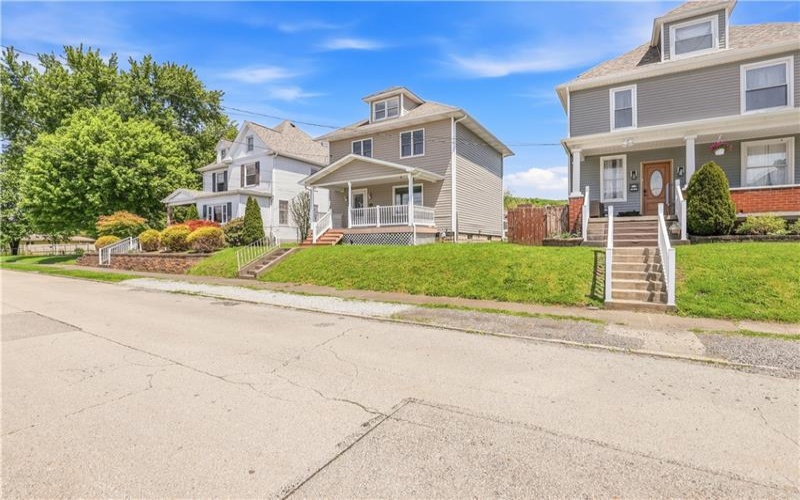 1221 Vine St, Connellsville, 15425, 3 Bedrooms Bedrooms, ,1 BathroomBathrooms,Residential,For Sale,Vine St,1754157