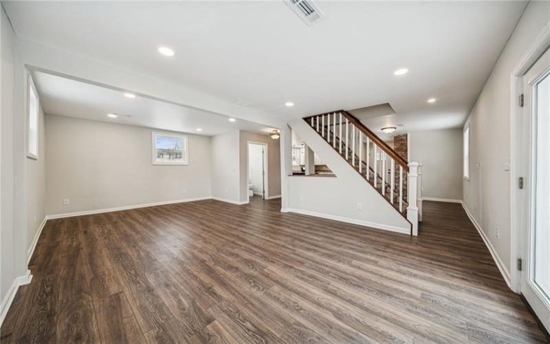 1095 Francis Blvd, New Kensington, 15068, 4 Bedrooms Bedrooms, 10 Rooms Rooms,3.1 BathroomsBathrooms,Residential,For Sale,Francis Blvd,1737047