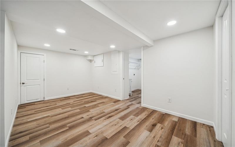 1095 Francis Blvd, New Kensington, 15068, 4 Bedrooms Bedrooms, 10 Rooms Rooms,3.1 BathroomsBathrooms,Residential,For Sale,Francis Blvd,1737047
