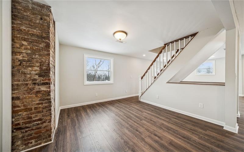 1095 Francis Blvd, New Kensington, 15068, 4 Bedrooms Bedrooms, 10 Rooms Rooms,3.1 BathroomsBathrooms,Residential,For Sale,Francis Blvd,1737047