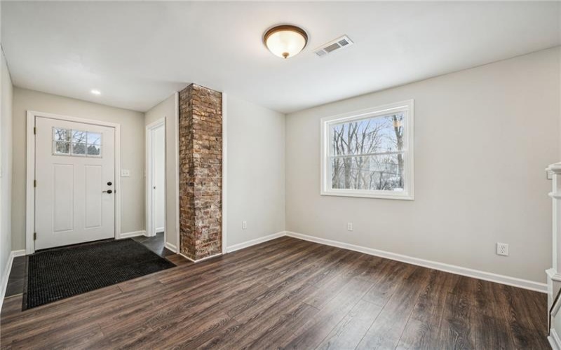 1095 Francis Blvd, New Kensington, 15068, 4 Bedrooms Bedrooms, 10 Rooms Rooms,3.1 BathroomsBathrooms,Residential,For Sale,Francis Blvd,1737047