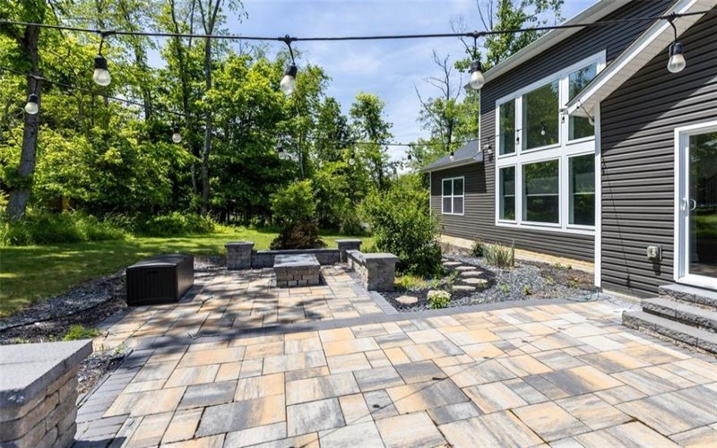 102 Eagle Lane, New Eagle, 15067, 4 Bedrooms Bedrooms, 10 Rooms Rooms,2.1 BathroomsBathrooms,Residential,For Sale,Eagle Lane,1758990