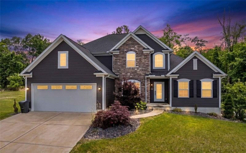 102 Eagle Lane, New Eagle, 15067, 4 Bedrooms Bedrooms, 10 Rooms Rooms,2.1 BathroomsBathrooms,Residential,For Sale,Eagle Lane,1758990