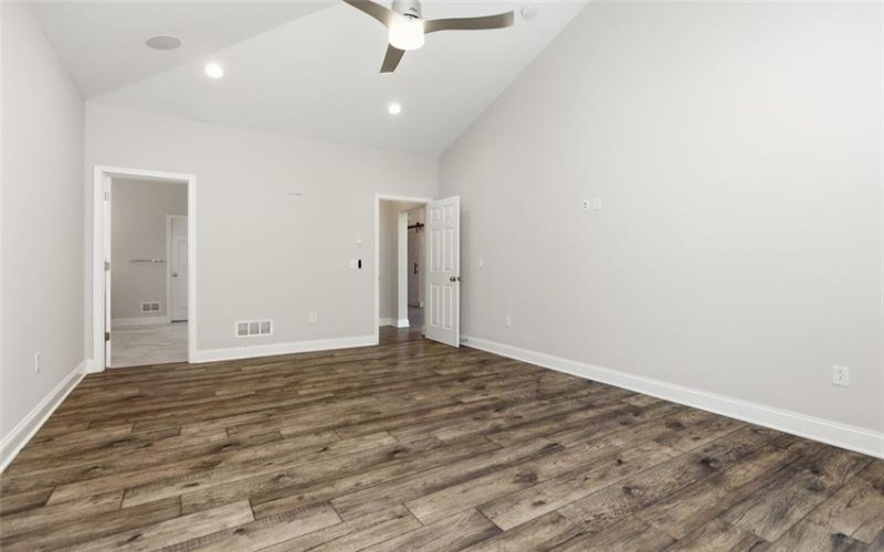 102 Eagle Lane, New Eagle, 15067, 4 Bedrooms Bedrooms, 10 Rooms Rooms,2.1 BathroomsBathrooms,Residential,For Sale,Eagle Lane,1758990