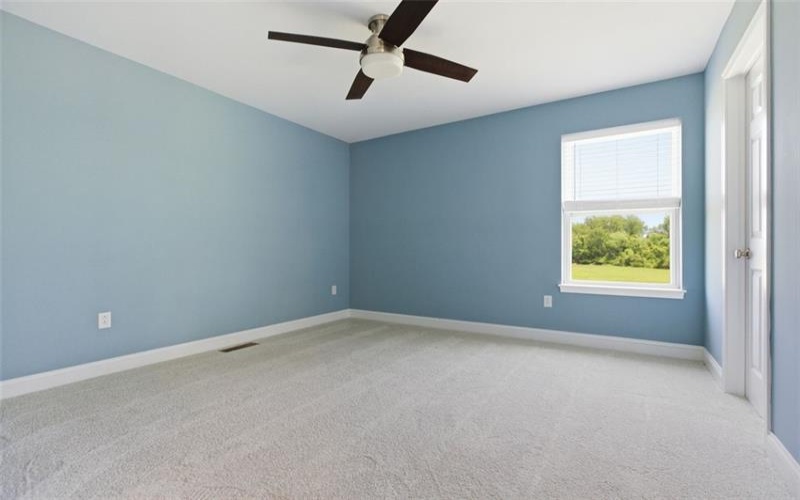 102 Eagle Lane, New Eagle, 15067, 4 Bedrooms Bedrooms, 10 Rooms Rooms,2.1 BathroomsBathrooms,Residential,For Sale,Eagle Lane,1758990