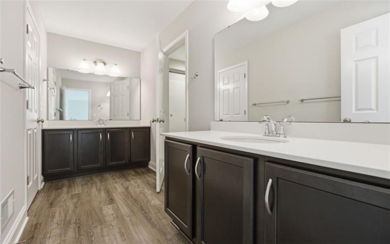 102 Eagle Lane, New Eagle, 15067, 4 Bedrooms Bedrooms, 10 Rooms Rooms,2.1 BathroomsBathrooms,Residential,For Sale,Eagle Lane,1758990