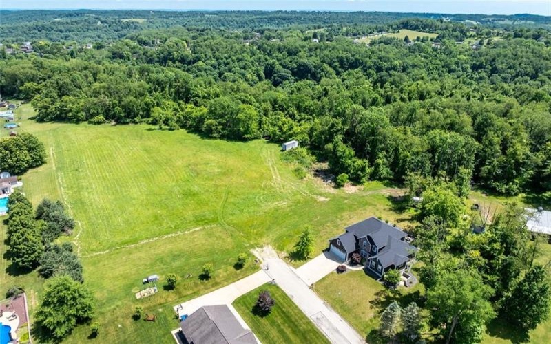 102 Eagle Lane, New Eagle, 15067, 4 Bedrooms Bedrooms, 10 Rooms Rooms,2.1 BathroomsBathrooms,Residential,For Sale,Eagle Lane,1758990
