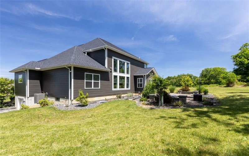 102 Eagle Lane, New Eagle, 15067, 4 Bedrooms Bedrooms, 10 Rooms Rooms,2.1 BathroomsBathrooms,Residential,For Sale,Eagle Lane,1758990