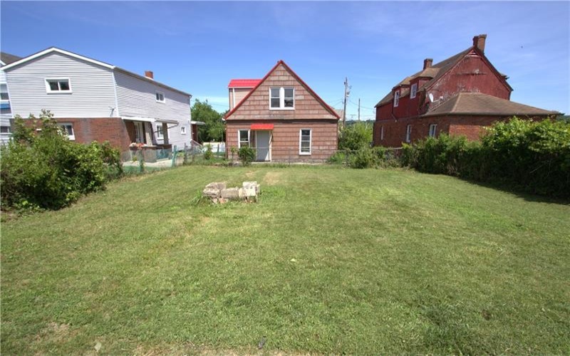 233 Allen Avenue, Donora, 15033, ,Multi-unit,For Sale,Allen Avenue,1759003
