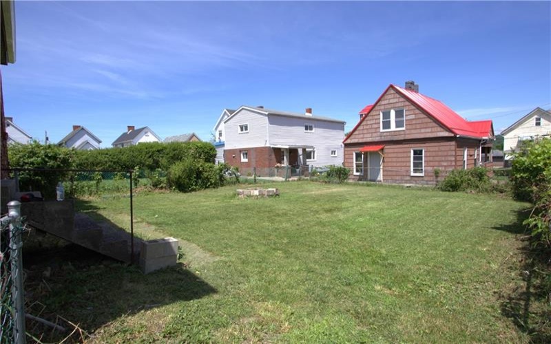 233 Allen Avenue, Donora, 15033, ,Multi-unit,For Sale,Allen Avenue,1759003