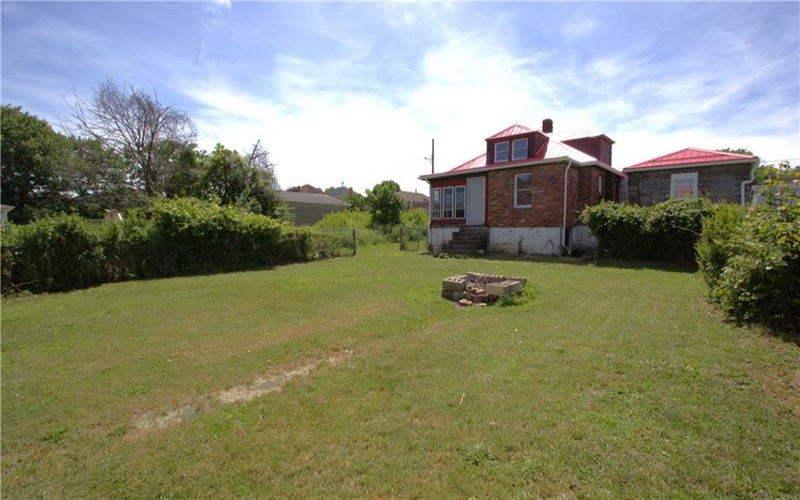 233 Allen Avenue, Donora, 15033, ,Multi-unit,For Sale,Allen Avenue,1759003