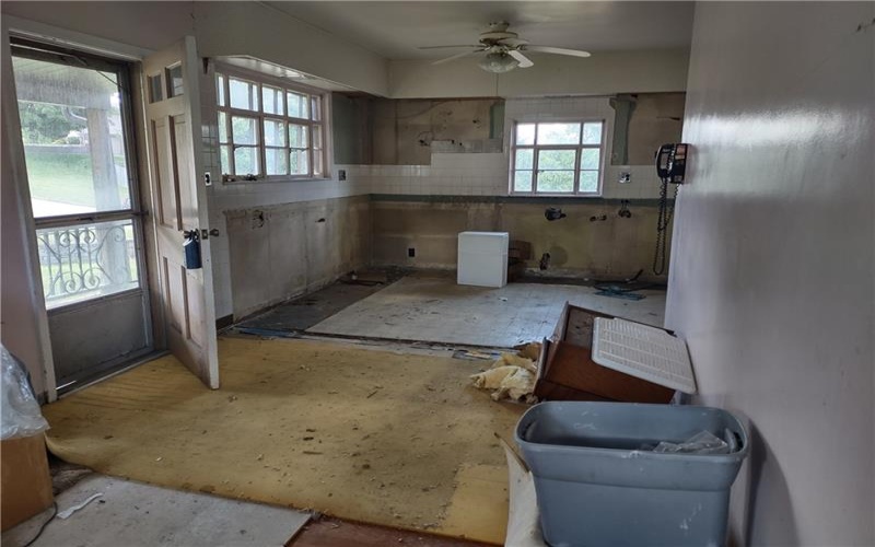1035 Ohio Street, Jeannette, 15644, 5 Bedrooms Bedrooms, ,Residential,For Sale,Ohio Street,1759218