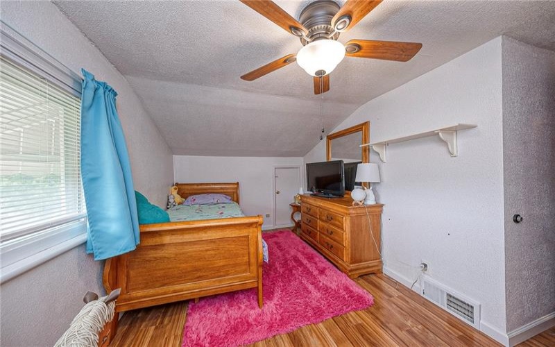 335 Liberty Ave, Washington, 15301, 4 Bedrooms Bedrooms, 11 Rooms Rooms,2 BathroomsBathrooms,Residential,For Sale,Liberty Ave,1759366