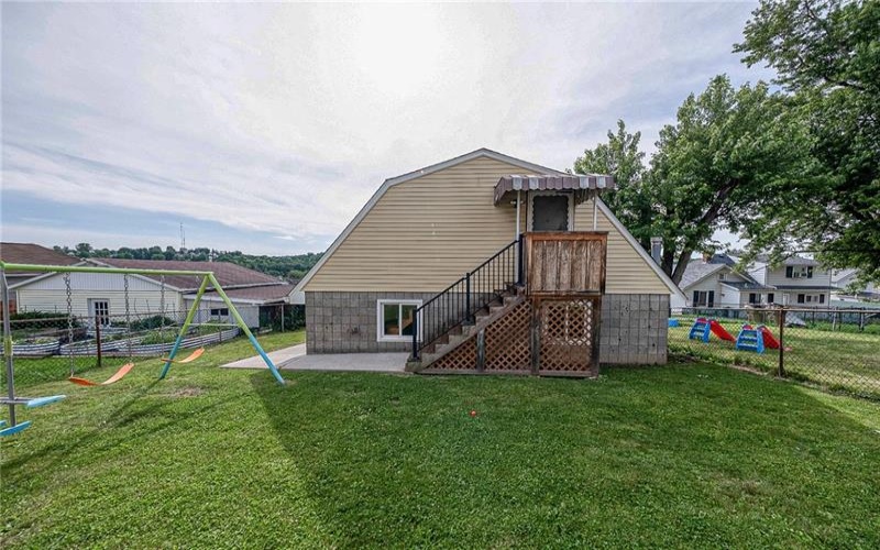 335 Liberty Ave, Washington, 15301, 4 Bedrooms Bedrooms, 11 Rooms Rooms,2 BathroomsBathrooms,Residential,For Sale,Liberty Ave,1759366