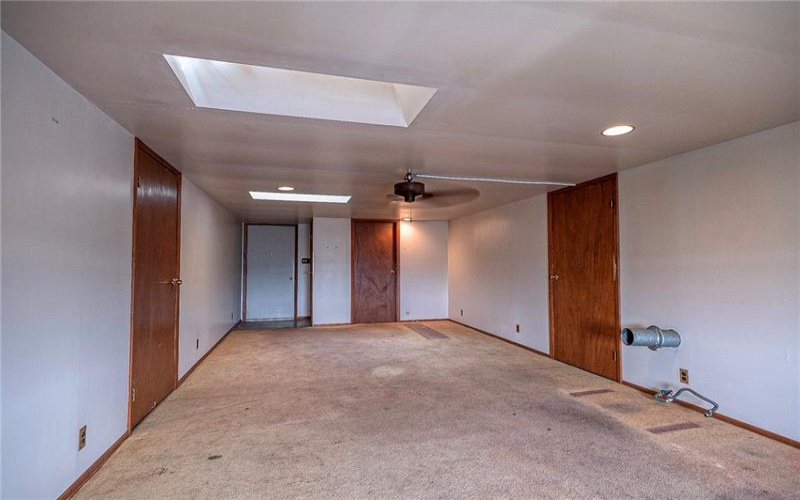 335 Liberty Ave, Washington, 15301, 4 Bedrooms Bedrooms, 11 Rooms Rooms,2 BathroomsBathrooms,Residential,For Sale,Liberty Ave,1759366