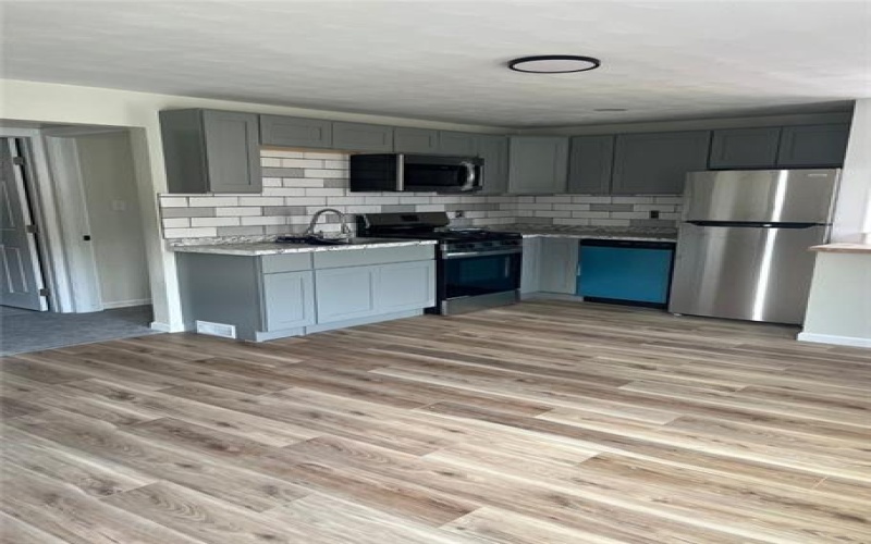 912 7th St, New Kensington, 15068, ,Multi-unit,For Sale,7th St,1759388