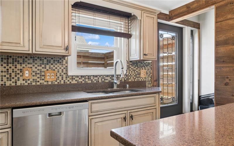 512 5TH STREET, WEBSTER, 15087, 3 Bedrooms Bedrooms, 7 Rooms Rooms,3 BathroomsBathrooms,Residential,For Sale,5TH STREET,1759436
