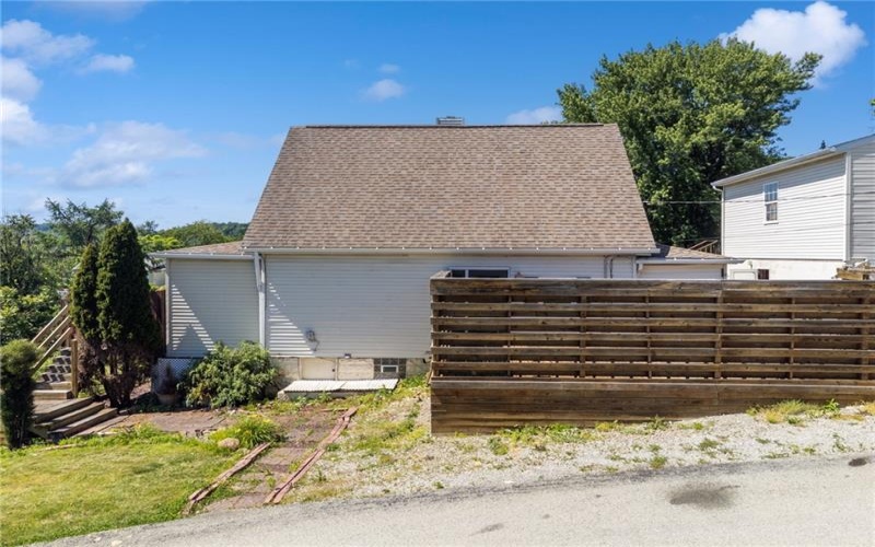 512 5TH STREET, WEBSTER, 15087, 3 Bedrooms Bedrooms, 7 Rooms Rooms,3 BathroomsBathrooms,Residential,For Sale,5TH STREET,1759436