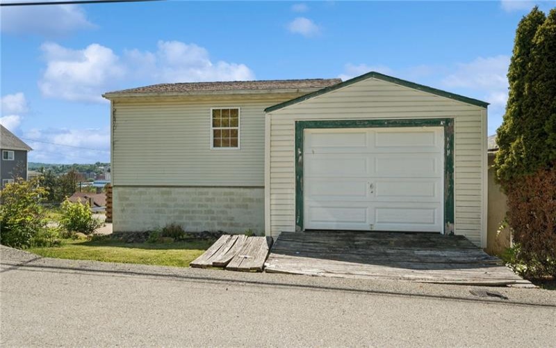 512 5TH STREET, WEBSTER, 15087, 3 Bedrooms Bedrooms, 7 Rooms Rooms,3 BathroomsBathrooms,Residential,For Sale,5TH STREET,1759436