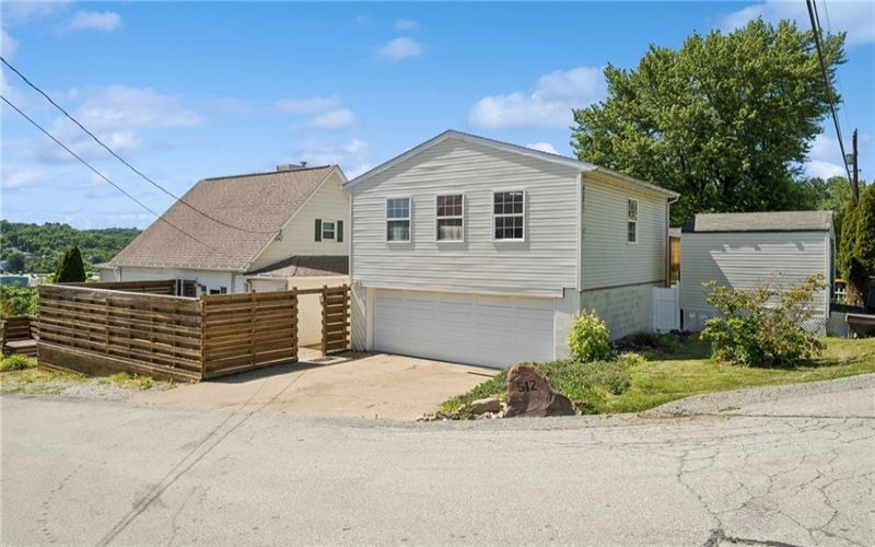 512 5TH STREET, WEBSTER, 15087, 3 Bedrooms Bedrooms, 7 Rooms Rooms,3 BathroomsBathrooms,Residential,For Sale,5TH STREET,1759436