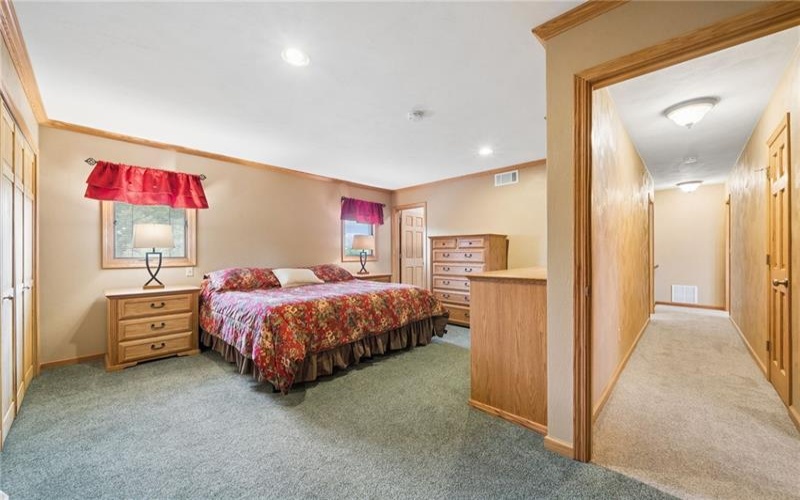215 Shelby Drive, Greensburg, 15601, 3 Bedrooms Bedrooms, 9 Rooms Rooms,3.1 BathroomsBathrooms,Residential,For Sale,Shelby Drive,1759461