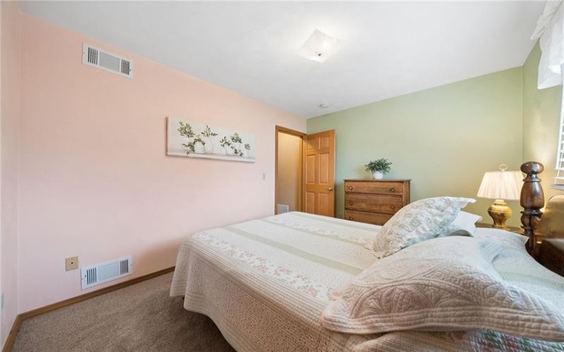 215 Shelby Drive, Greensburg, 15601, 3 Bedrooms Bedrooms, 9 Rooms Rooms,3.1 BathroomsBathrooms,Residential,For Sale,Shelby Drive,1759461