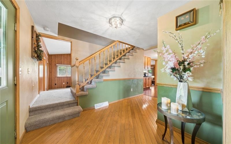 215 Shelby Drive, Greensburg, 15601, 3 Bedrooms Bedrooms, 9 Rooms Rooms,3.1 BathroomsBathrooms,Residential,For Sale,Shelby Drive,1759461
