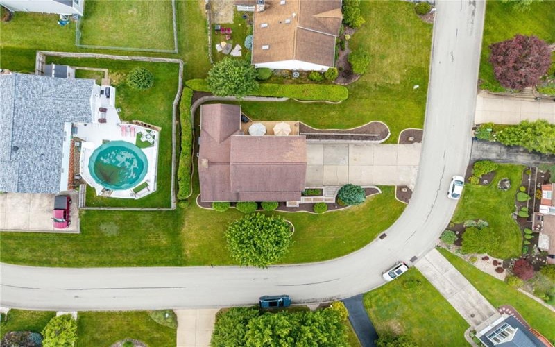 215 Shelby Drive, Greensburg, 15601, 3 Bedrooms Bedrooms, 9 Rooms Rooms,3.1 BathroomsBathrooms,Residential,For Sale,Shelby Drive,1759461