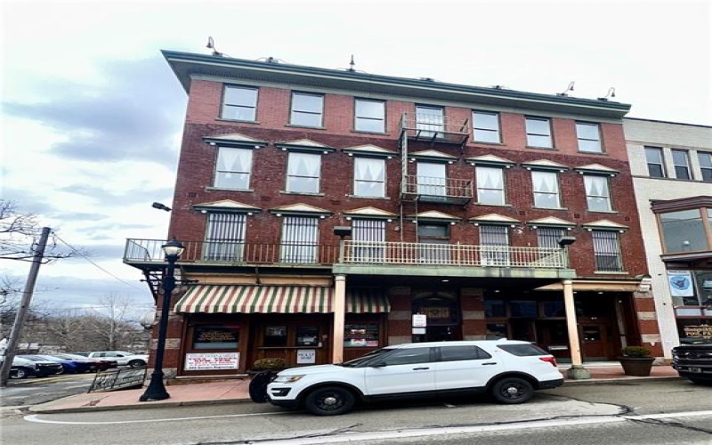92 Main Street, Uniontown, 15401, 1 Bedroom Bedrooms, ,1 BathroomBathrooms,Lease,For Rent,Main Street,1759471