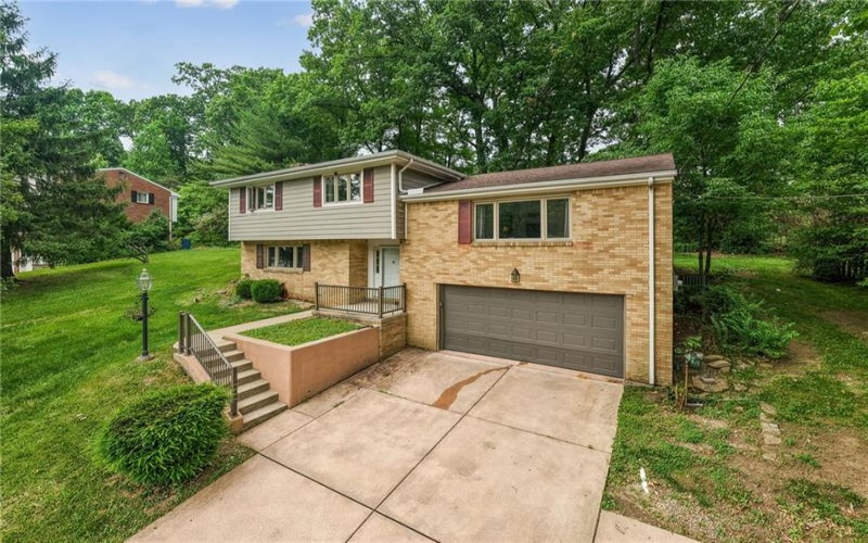 3032 Ben Venue Dr, Greensburg, 15601, 4 Bedrooms Bedrooms, ,1.1 BathroomsBathrooms,Residential,For Sale,Ben Venue Dr,1759543