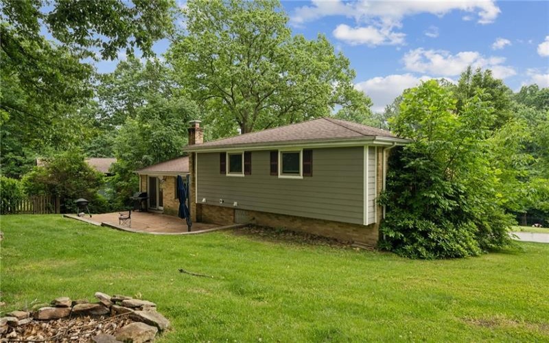 3032 Ben Venue Dr, Greensburg, 15601, 4 Bedrooms Bedrooms, ,1.1 BathroomsBathrooms,Residential,For Sale,Ben Venue Dr,1759543