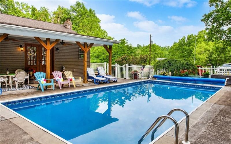 63 Pine Hill Rd, Smock, 15480, 1 Bedroom Bedrooms, ,1 BathroomBathrooms,Residential,For Sale,Pine Hill Rd,1759597