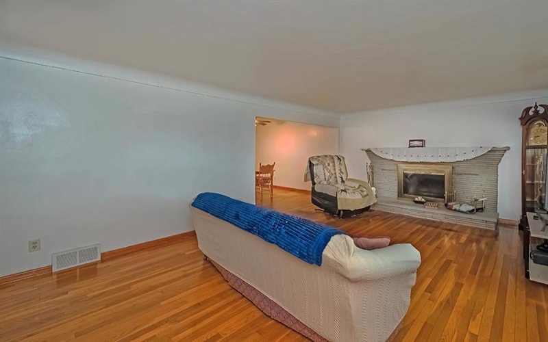 1 Westwood Drive, Jeannette, 15644, 3 Bedrooms Bedrooms, 9 Rooms Rooms,2 BathroomsBathrooms,Residential,For Sale,Westwood Drive,1744363