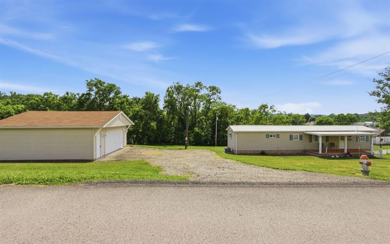 128 Roskovich, Belle Vernon, 15012, 2 Bedrooms Bedrooms, 4 Rooms Rooms,1 BathroomBathrooms,Residential,For Sale,Roskovich,1759232