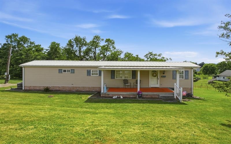 128 Roskovich, Belle Vernon, 15012, 2 Bedrooms Bedrooms, 4 Rooms Rooms,1 BathroomBathrooms,Residential,For Sale,Roskovich,1759232