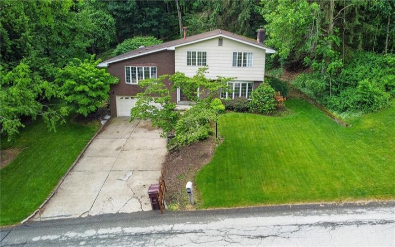 3808 Edinburg Dr, Murrysville, 15668, 3 Bedrooms Bedrooms, ,2.1 BathroomsBathrooms,Residential,For Sale,Edinburg Dr,1759635