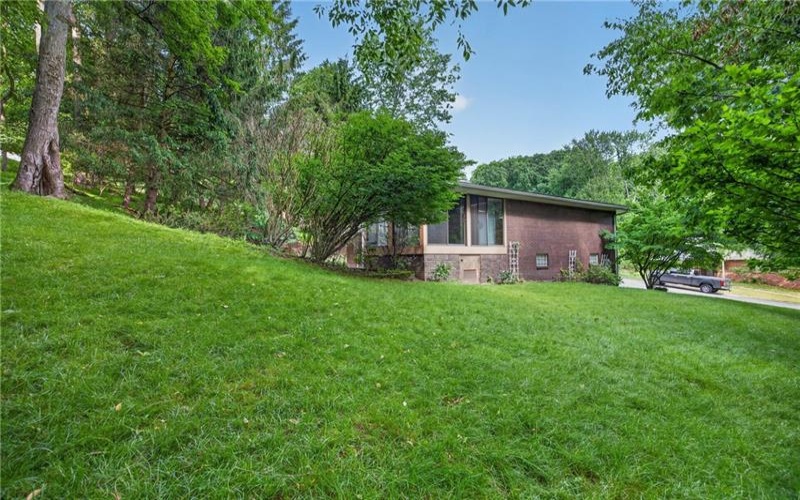 3808 Edinburg Dr, Murrysville, 15668, 3 Bedrooms Bedrooms, ,2.1 BathroomsBathrooms,Residential,For Sale,Edinburg Dr,1759635