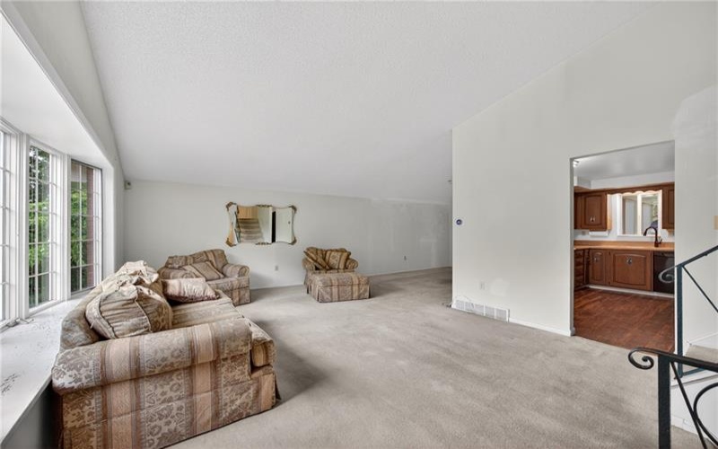 3808 Edinburg Dr, Murrysville, 15668, 3 Bedrooms Bedrooms, ,2.1 BathroomsBathrooms,Residential,For Sale,Edinburg Dr,1759635