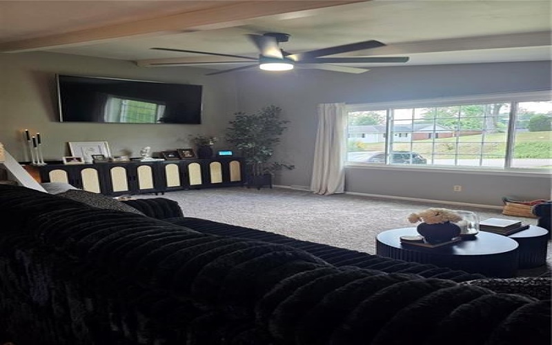 111 Hague Ln, Uniontown, 15401, 3 Bedrooms Bedrooms, ,2 BathroomsBathrooms,Residential,For Sale,Hague Ln,1758905
