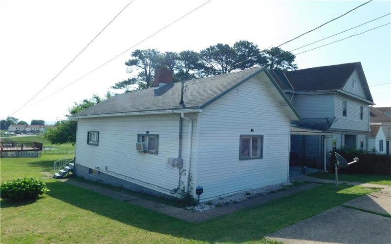 94 Easy Street, Uniontown, 15401, 2 Bedrooms Bedrooms, ,1 BathroomBathrooms,Residential,For Sale,Easy Street,1759684