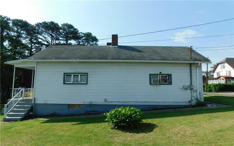 94 Easy Street, Uniontown, 15401, 2 Bedrooms Bedrooms, ,1 BathroomBathrooms,Residential,For Sale,Easy Street,1759684
