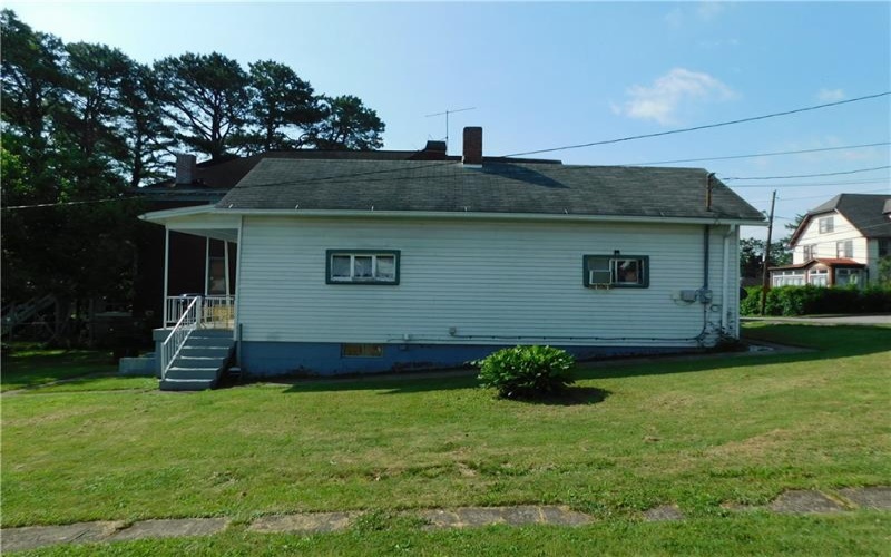 94 Easy Street, Uniontown, 15401, 2 Bedrooms Bedrooms, ,1 BathroomBathrooms,Residential,For Sale,Easy Street,1759684
