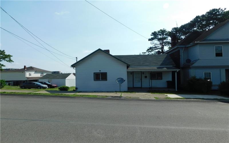 94 Easy Street, Uniontown, 15401, 2 Bedrooms Bedrooms, ,1 BathroomBathrooms,Residential,For Sale,Easy Street,1759684