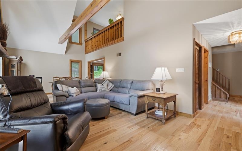 717 Zubal Rd, Apollo, 15613, 4 Bedrooms Bedrooms, 11 Rooms Rooms,3 BathroomsBathrooms,Residential,For Sale,Zubal Rd,1759787