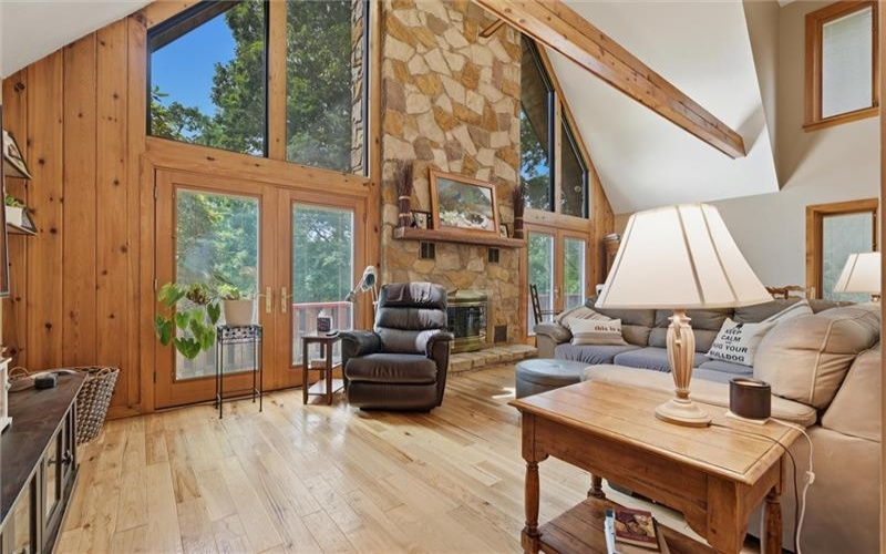 717 Zubal Rd, Apollo, 15613, 4 Bedrooms Bedrooms, 11 Rooms Rooms,3 BathroomsBathrooms,Residential,For Sale,Zubal Rd,1759787